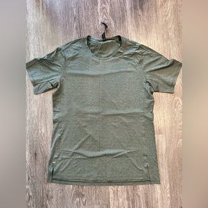 Men’s Lululemon Training Shirt - Large